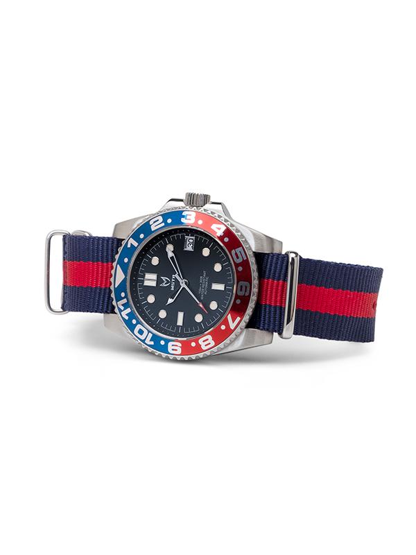 MSTR VO107NS - AUTO VOYAGER SILVER / BLUE & RED / NATO BAND